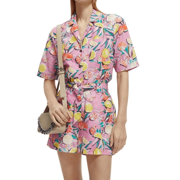 Camp shirt & High rise casual printed shorts set - Picture 16 of 16